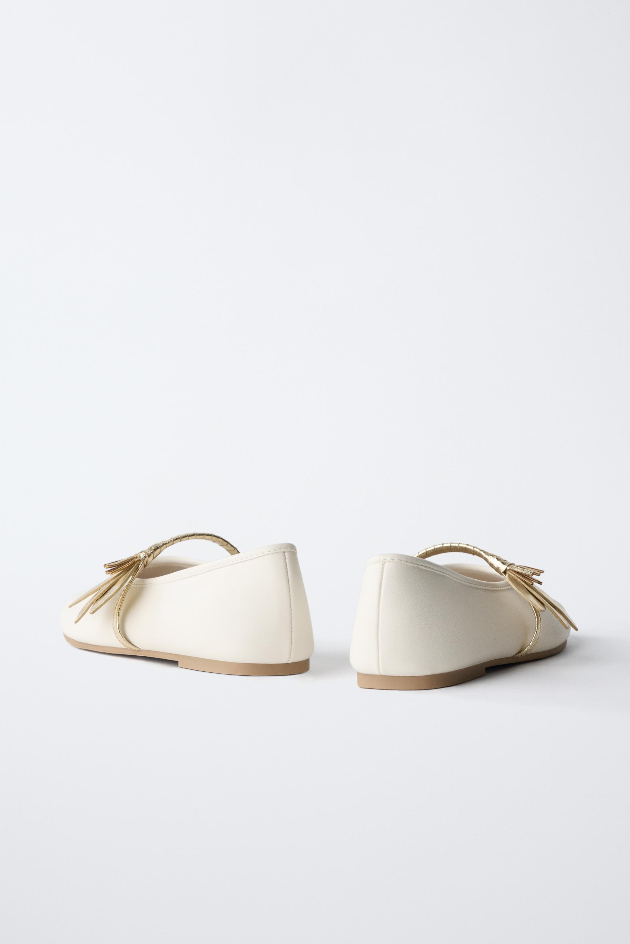 BALLERINES AVEC DÉTAIL FLEUR